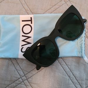 Tom's Black sunglasses